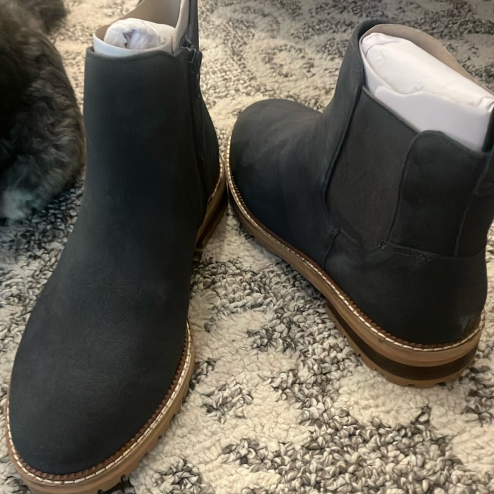 Lands End zip Chelsea boot